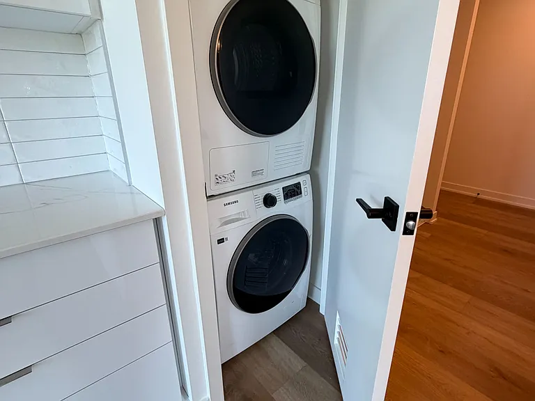 33 Erie Ave #508 — Photo 7