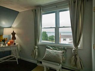 125 Sea Meadow Dr, Portsmouth, RI 02871