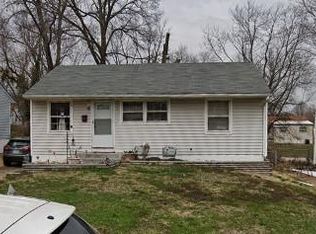 409 Caithness Rd, Saint Louis, MO 63137