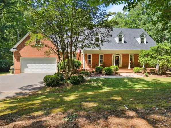 1871 Laura Ct, Asheboro, NC 27205