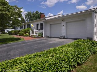 60 Esquire Ave, Warwick, RI 02889