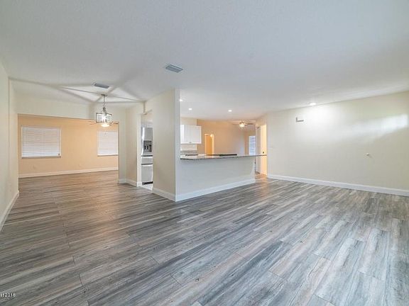 5th image of 785 Hawser St NE