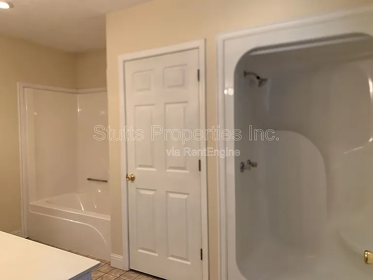 705 Courtland Ave — Photo 9