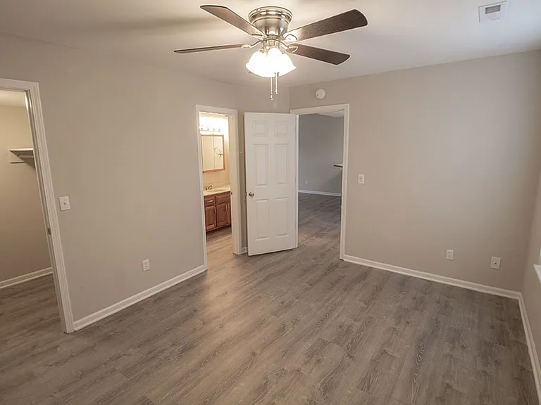 1306 Godas Dr — Photo 12