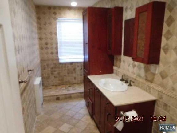 5th image of 185 E Palisade Ave #A3b-6