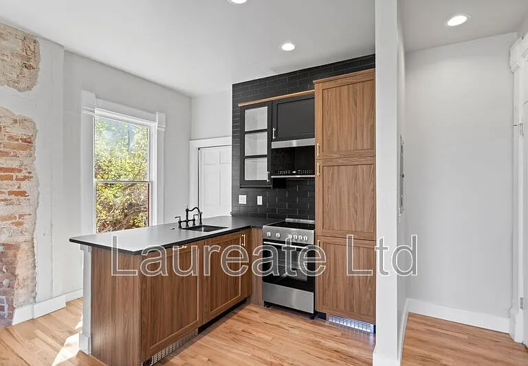2224 E 14th Ave #3 — Photo 3