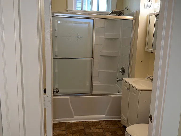 154 Oak Grove Ave #2 — Photo 2