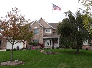 1319 Meadowlands Dr, Fairborn, OH 45324