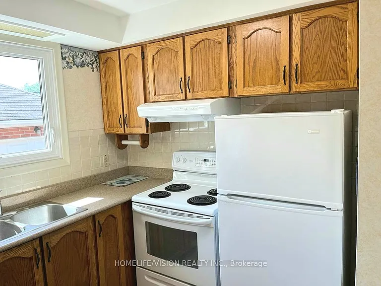 16 Nova Dr #UPPER — Photo 9