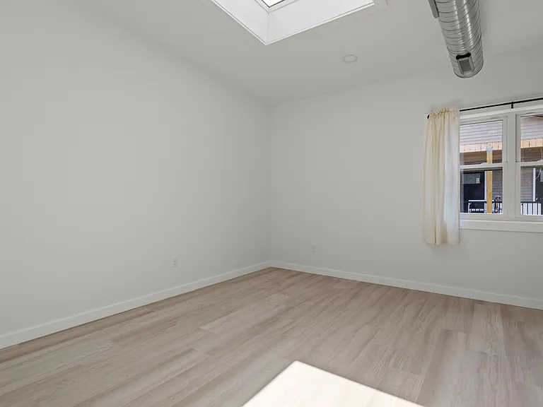 698 Prospect Ave #2 — Photo 5