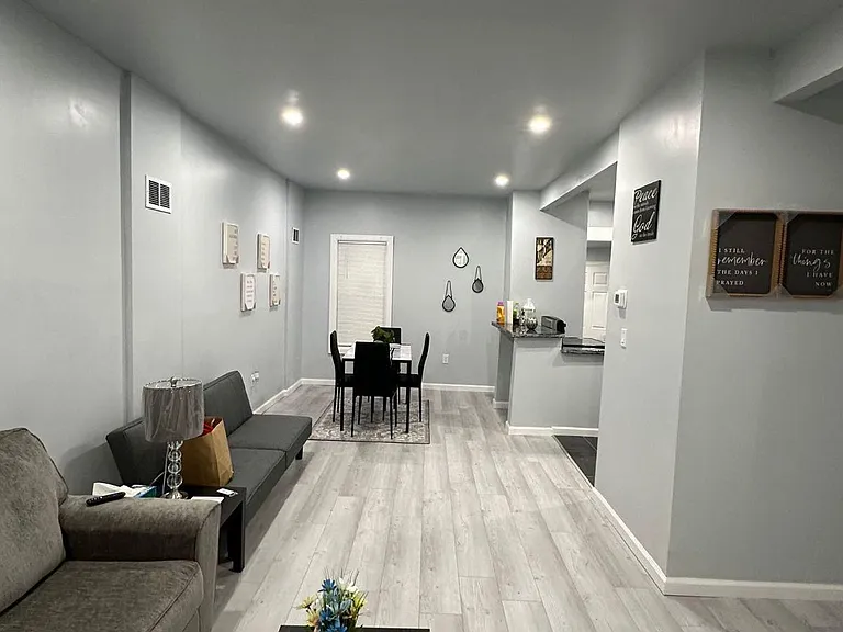 1809 Willow Ave — Photo 3