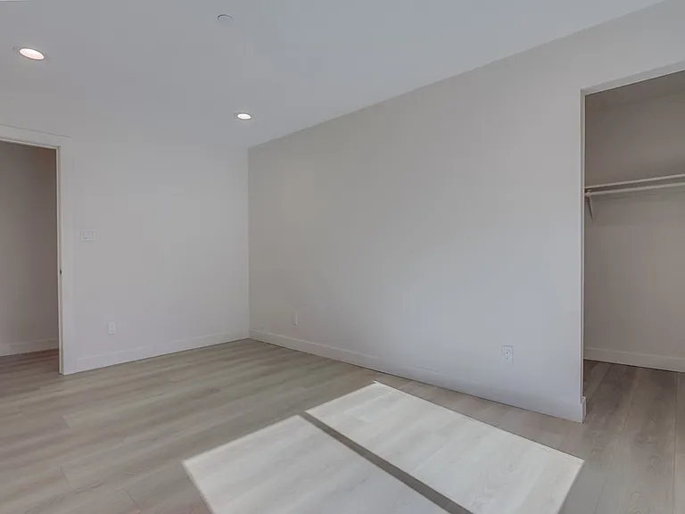 3449 Ocean Front Walk #2 — Photo 10