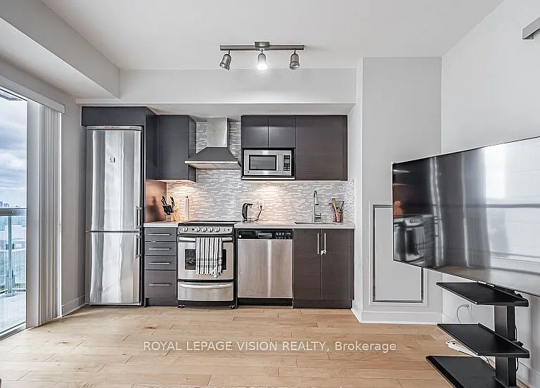 58 Orchard View Blvd #1109 — Photo 1