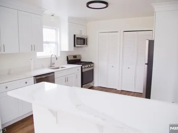 26 Millie Ln #1102, East Hanover, NJ 07936