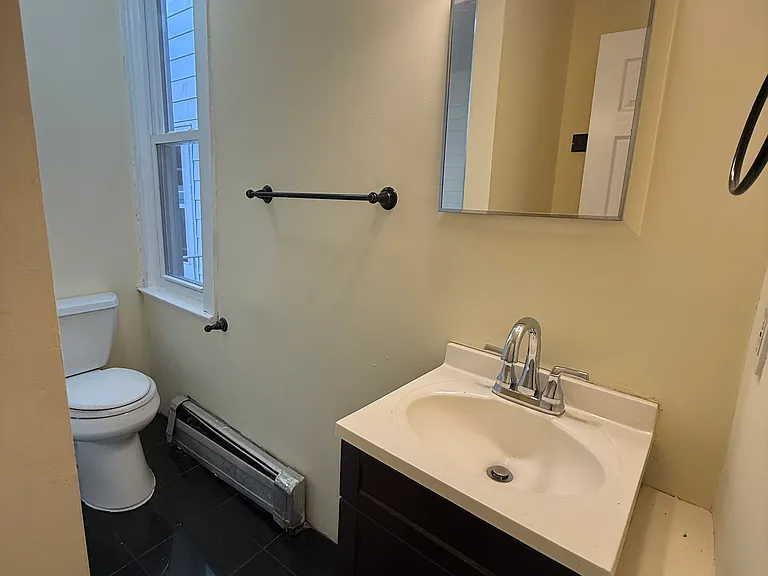 161 Front St #1 — Photo 12