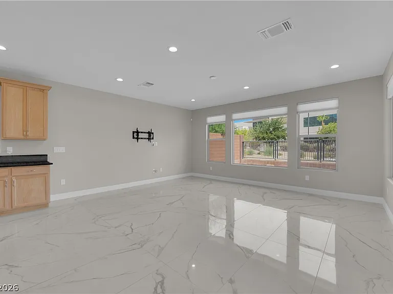 10254 Kesington Dr — Photo 9