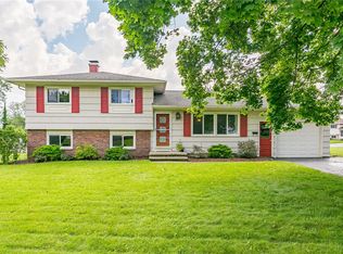 32 Le Manz Dr, Rochester, NY 14606