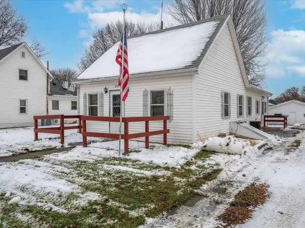 808 Park St, Woodbine, IA 51579