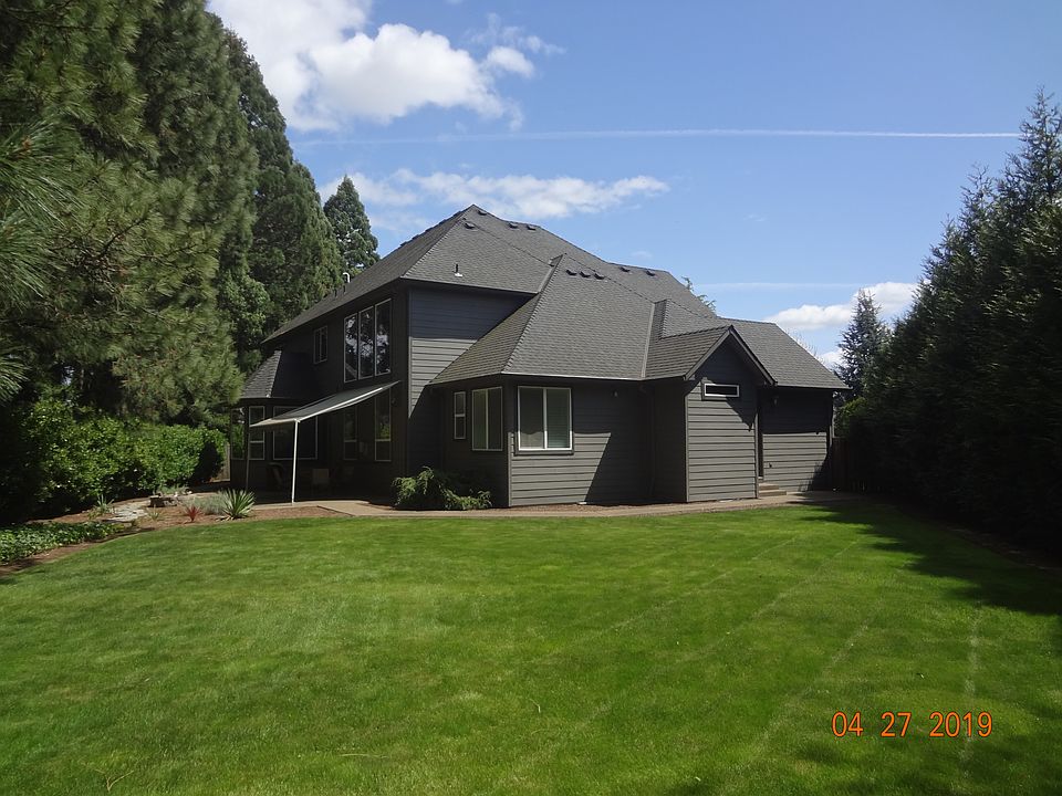 2nd image of 749 Crystal Springs Ln N
