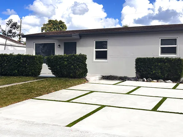 721 N 68th Ter, Hollywood, FL 33024