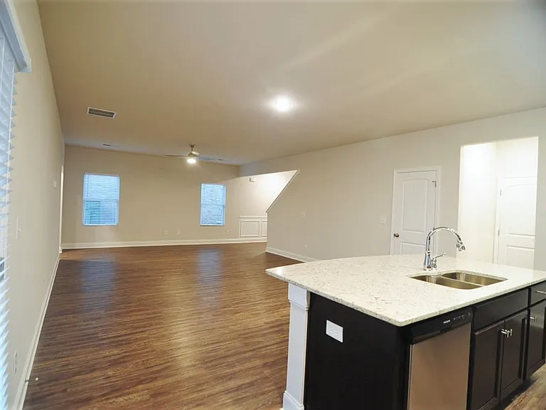 4218 Textile Ln — Photo 5