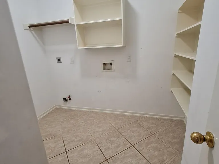 503 Nadia Way — Photo 39