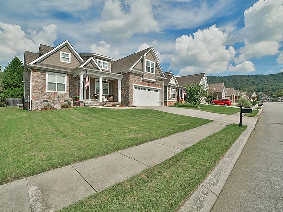 2nd image of 8229 Robertsview Dr