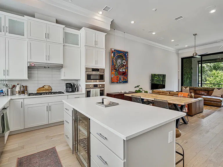 2157 Wenge Ln — Photo 5