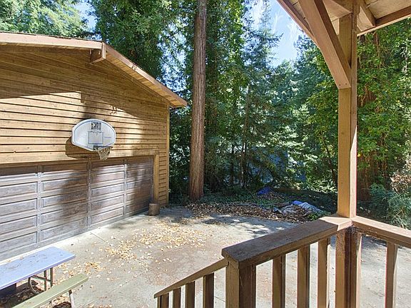 5th image of 1184 Sequoia Ave