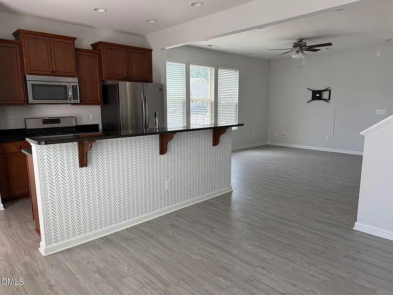 221 Irving Way — Photo 15