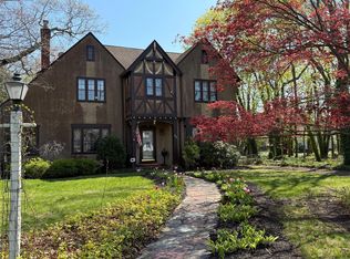 38 W Roe Blvd, Patchogue, NY 11772