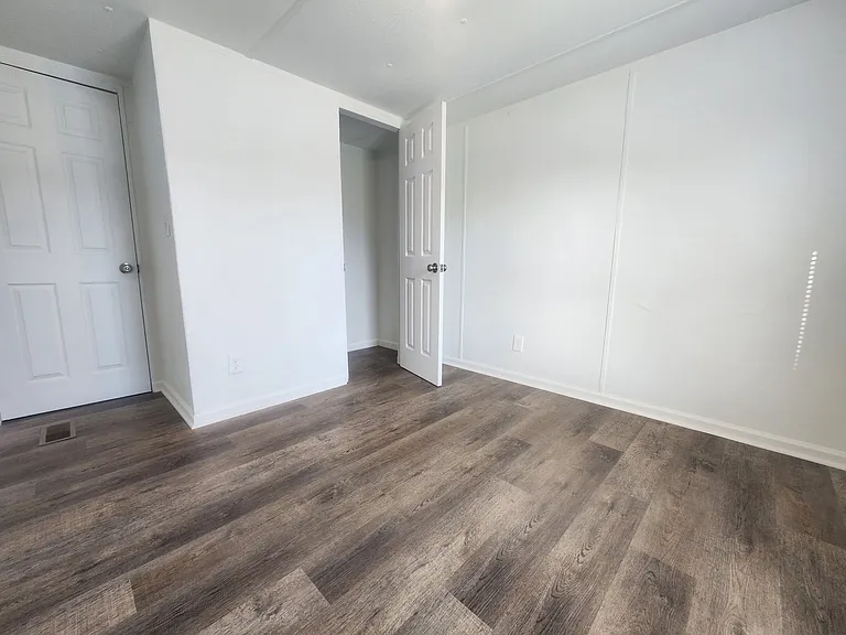 1559 Perry St SE — Photo 17