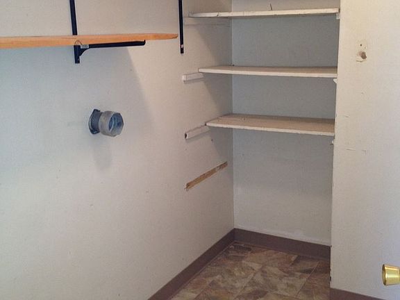 5th image of 506 Montana Ave APT 3