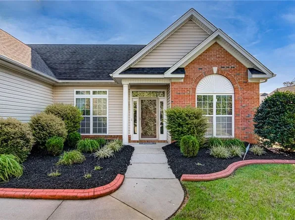 2403 Nelson Farm Rd, Greensboro, NC 27406