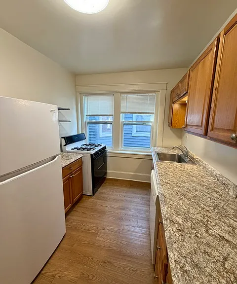 218 Hastings St #2 — Photo 5