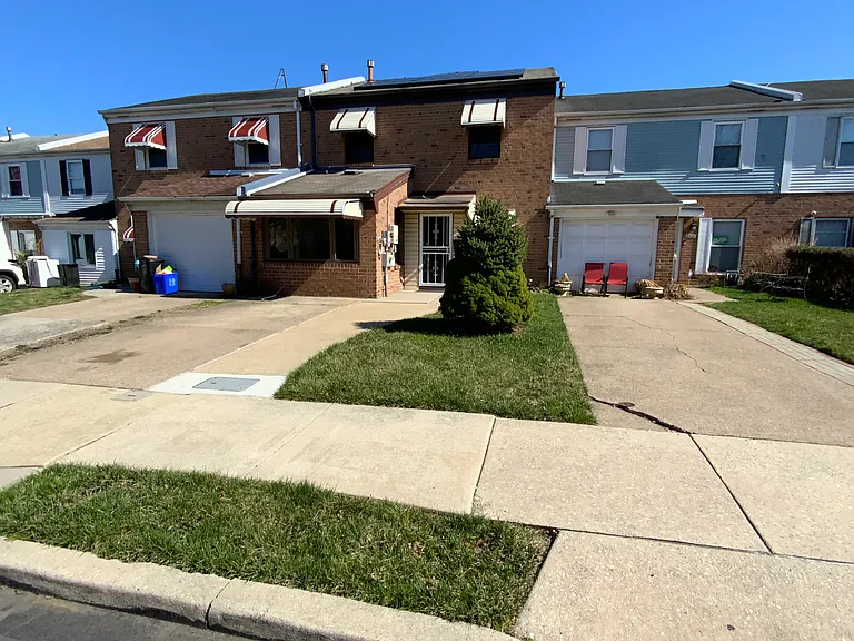 8422 Madison Pl — Photo 3