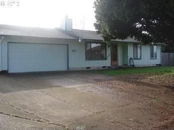 2nd image of 302 Mira Ct
