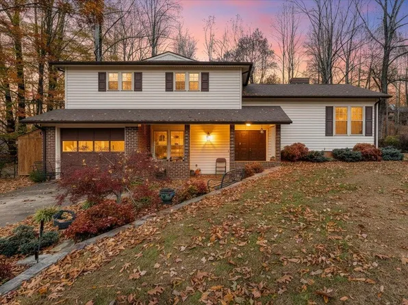 138 Carriage Ct, Ridgeway, VA 24148