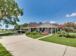 102 Good News Ave, Belle Chasse, LA 70037