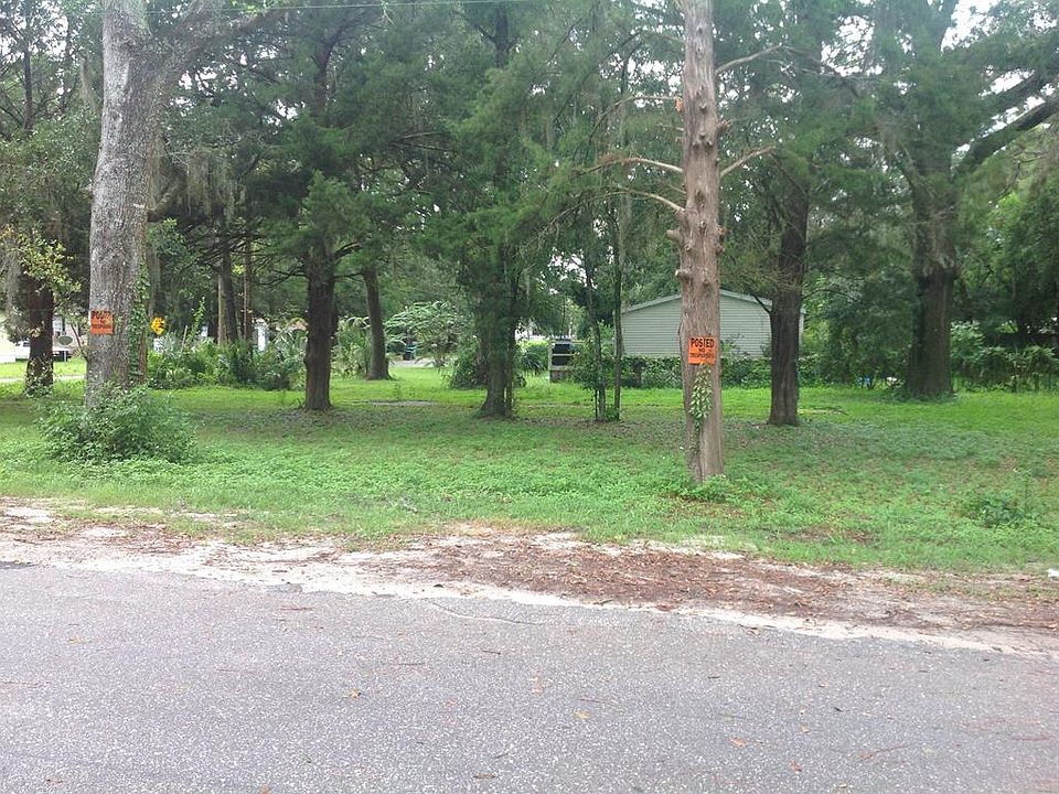 1st image of 609 NE 7th St