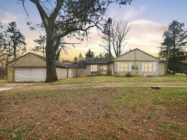 6235 S 12th St, Portage, MI 49024