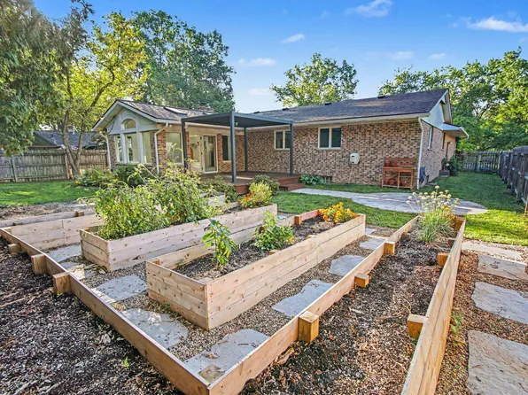1870 Stratford Rd, Ypsilanti, MI 48197