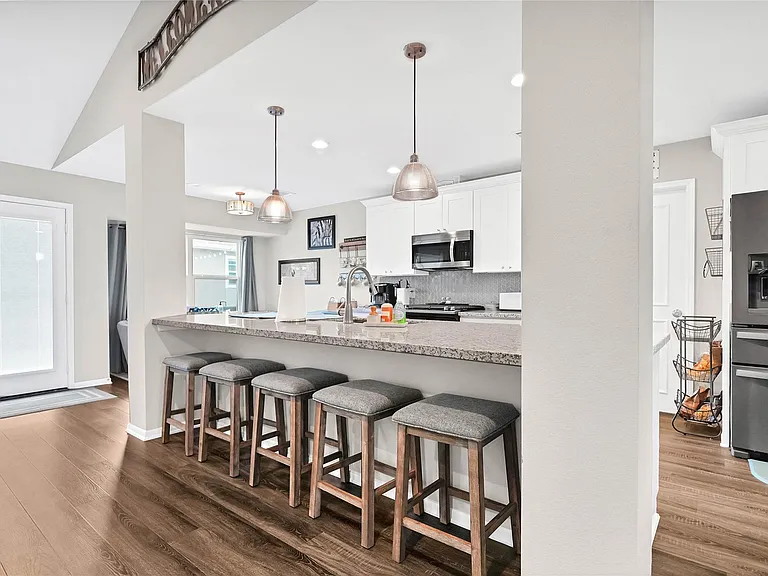 143 Bluebonnet St — Photo 14