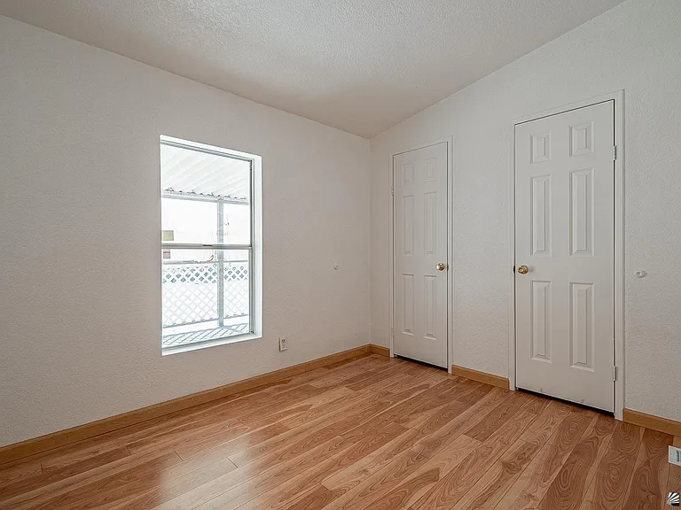 12546 S Cortez Ave — Photo 17