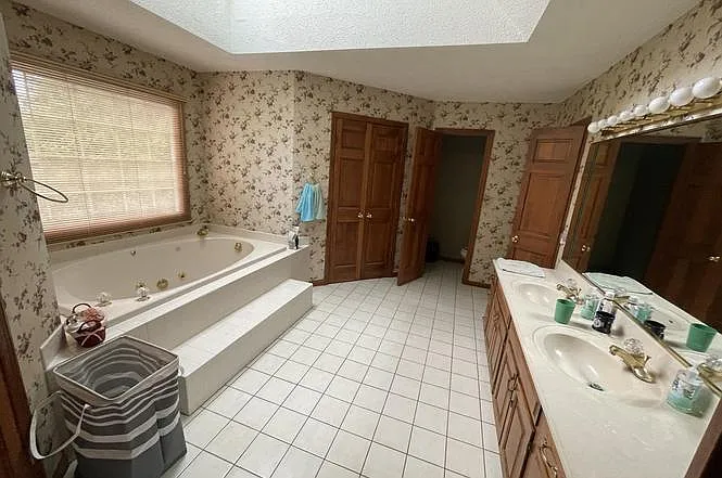 7737 S Nantucket Woods Ct — Photo 5