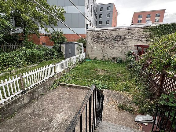 3rd image of 19 Glenwood Ave
