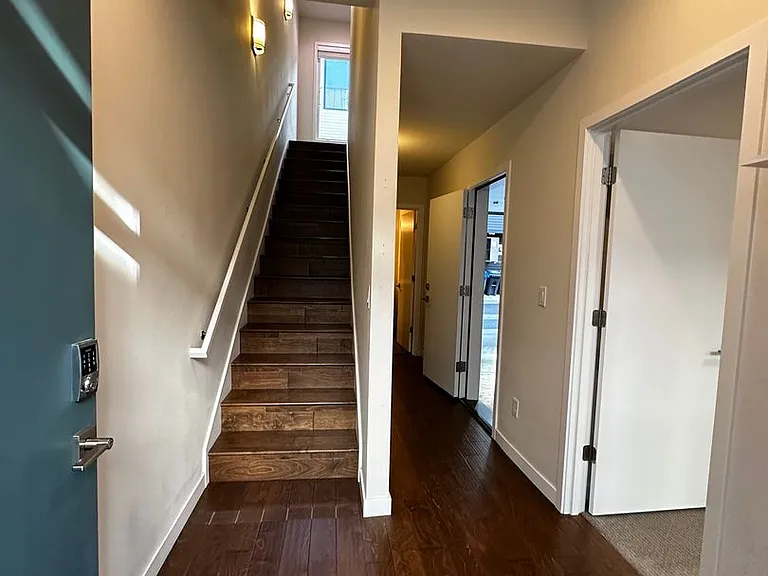 6642 SE 16th Ave — Photo 2