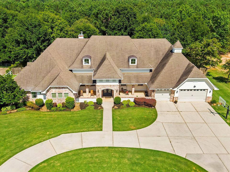 1st image of 15636 Crown Oaks Dr