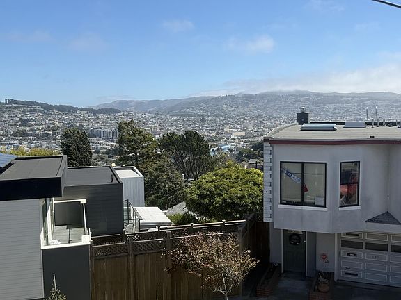 5th image of 122 Arbor St