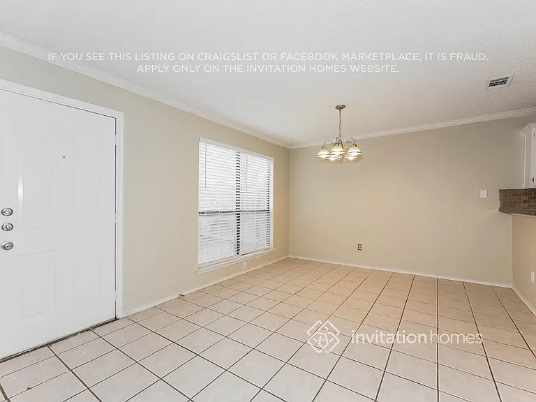 1456 Thistlewood Ln — Photo 7